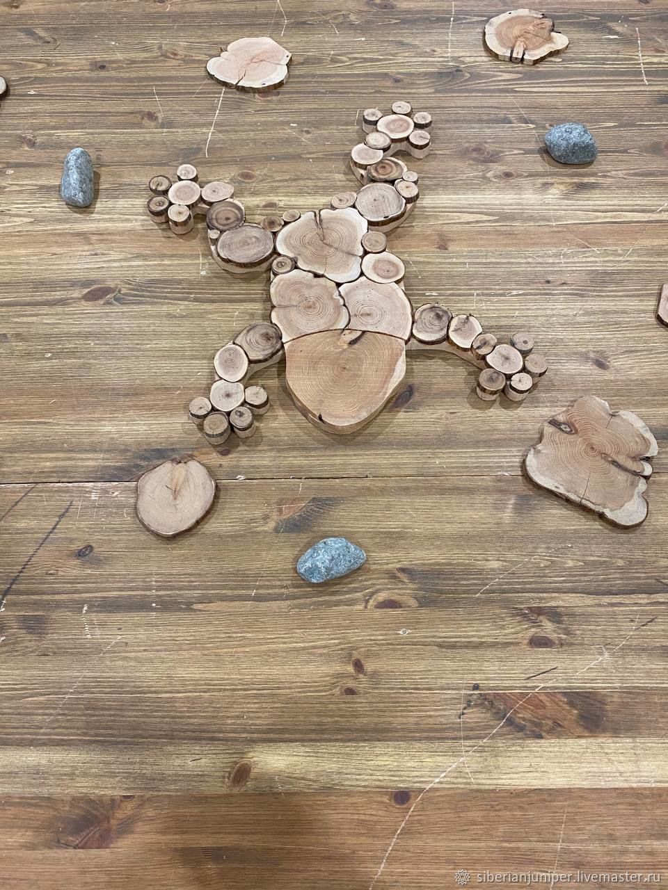 Панно "лягушка" из сибирского можжевельника для бани в интернет ...