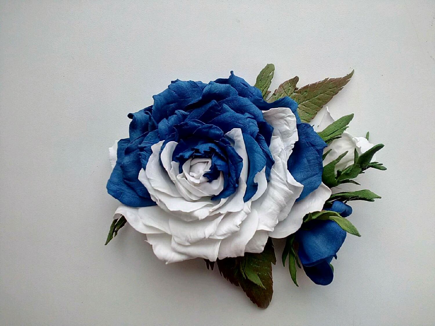 Синие розы из фоамирана