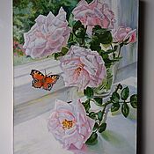 Картина маслом розы "Розы и бабочка" 40х40 см