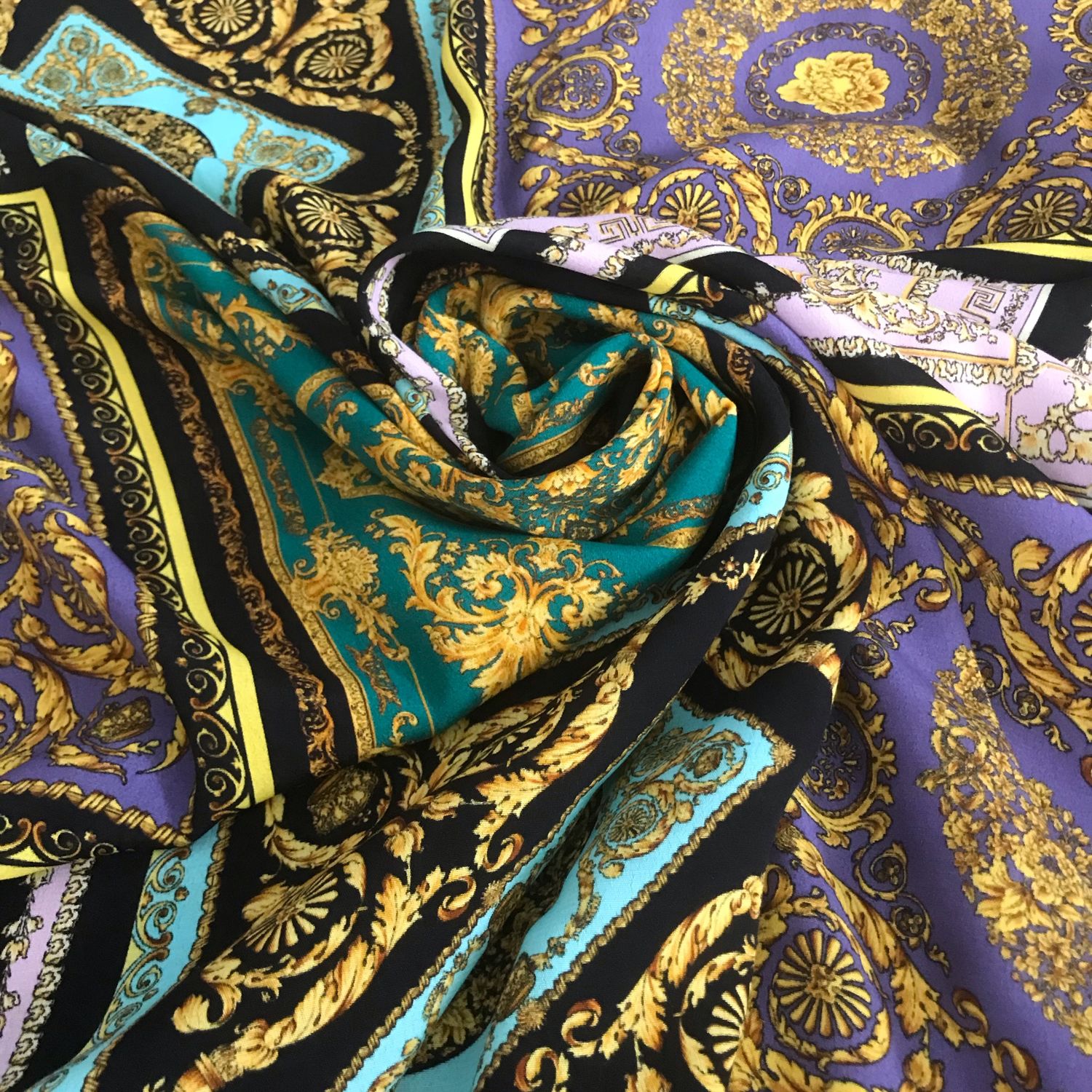 Брендовые ткани. Ткань джинс версаче. Ткань версаче. Ткань версаче. Ткани версаче.