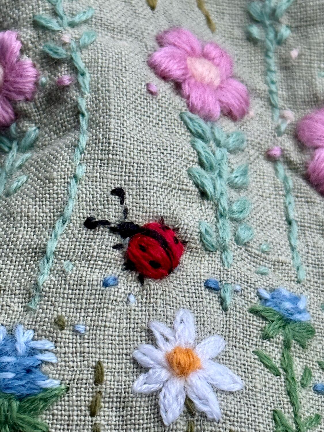 Готовое панно Старая Рига, вышитое гобеленовым швом