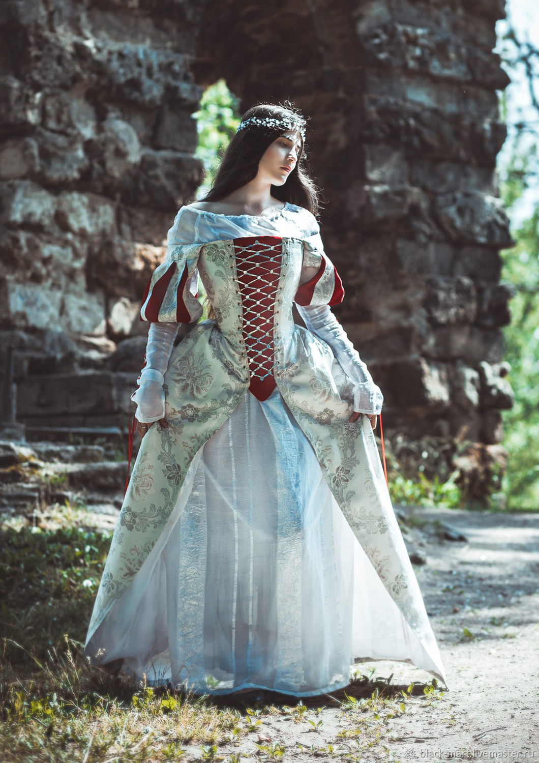 Красивые средневековые платья