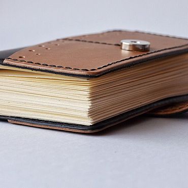 Канцелярские товары ручной работы. Ярмарка Мастеров - ручная работа Кожаный блокнот на магните Galaxy. Handmade.