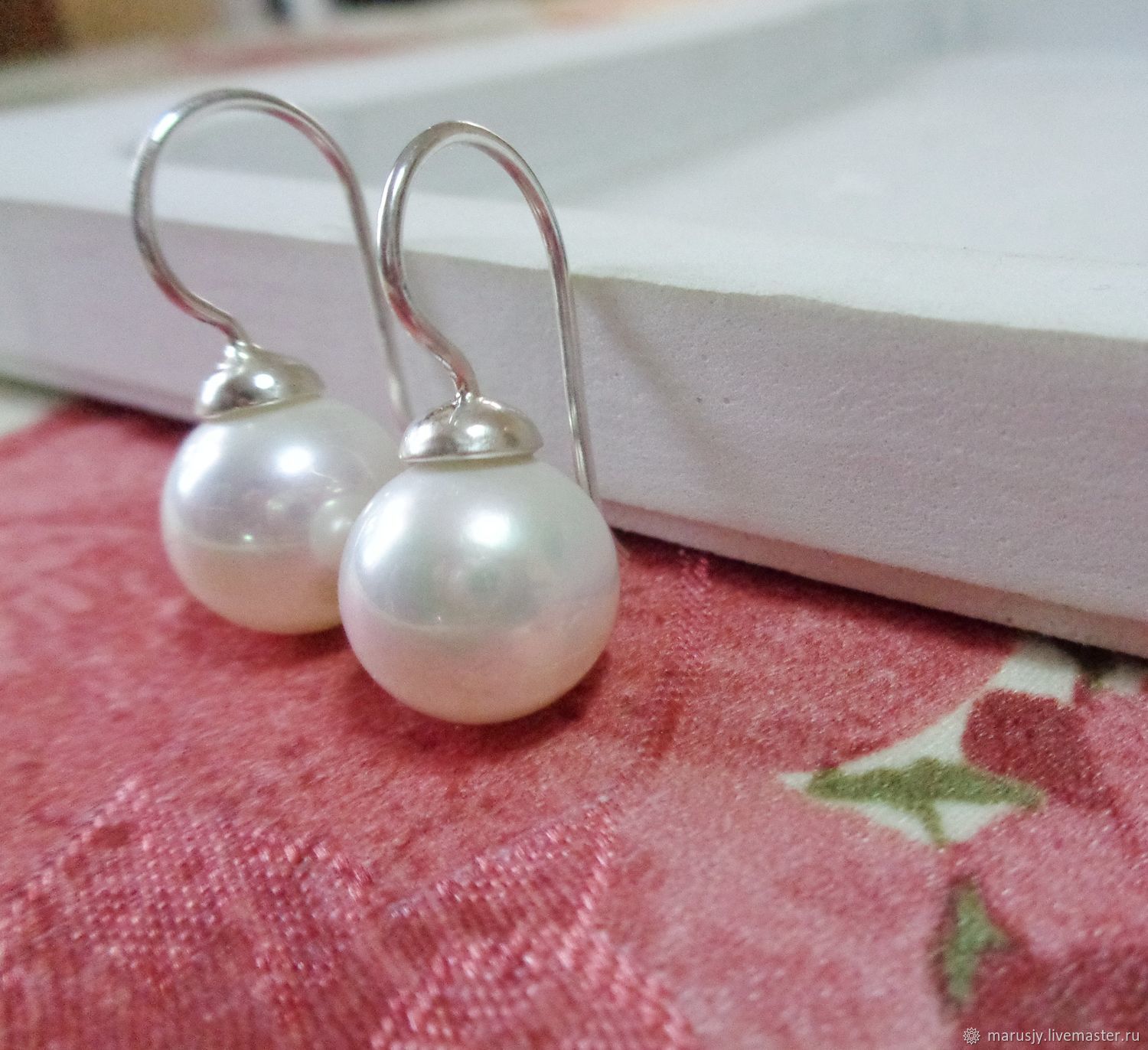 Серьги крючки в стиле минимализм из сербра 925 и натурального жемчуга в ...