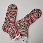 Тёплый вязаный свитер из мериносовой шерсти с вышивкой