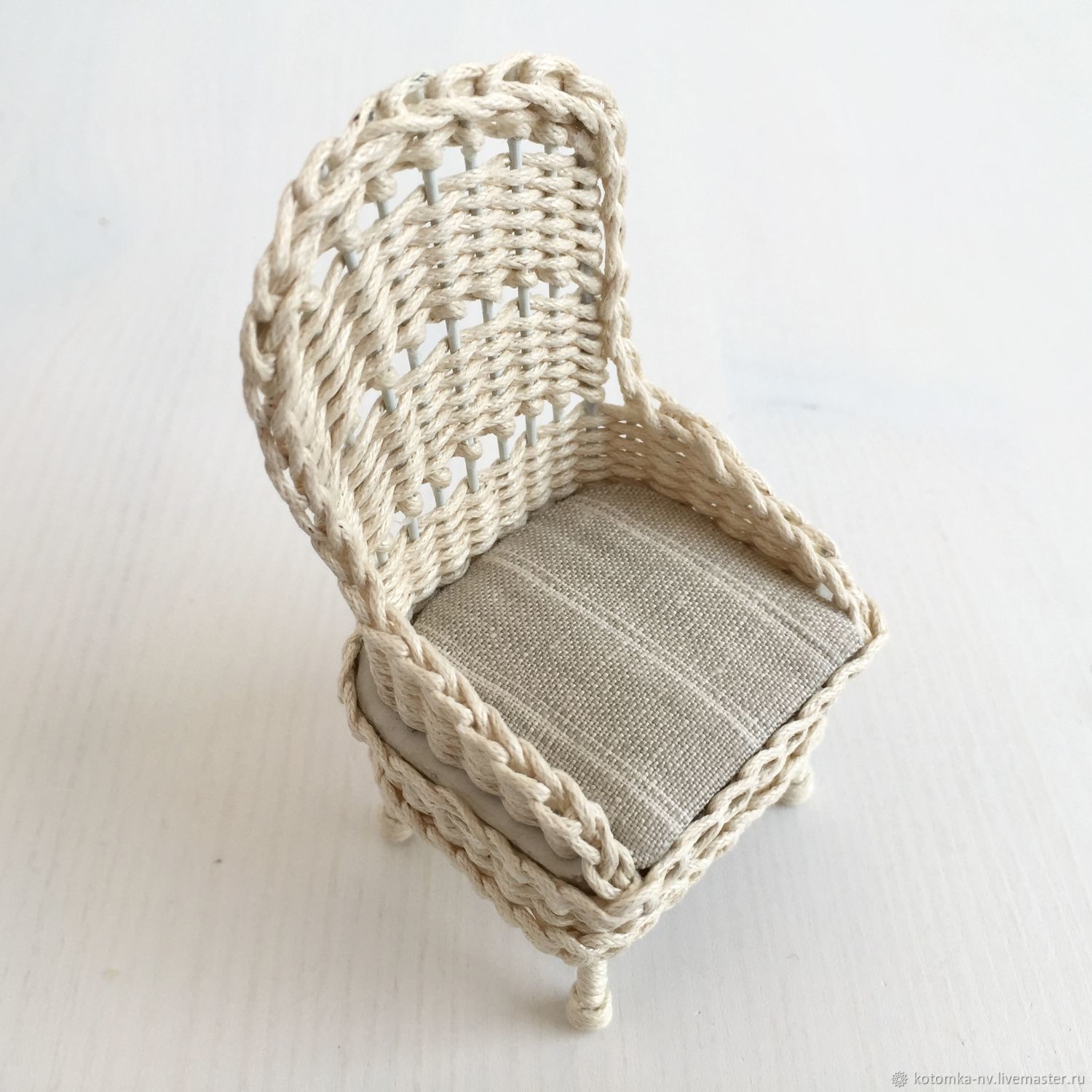 плетеный стул из бумаги