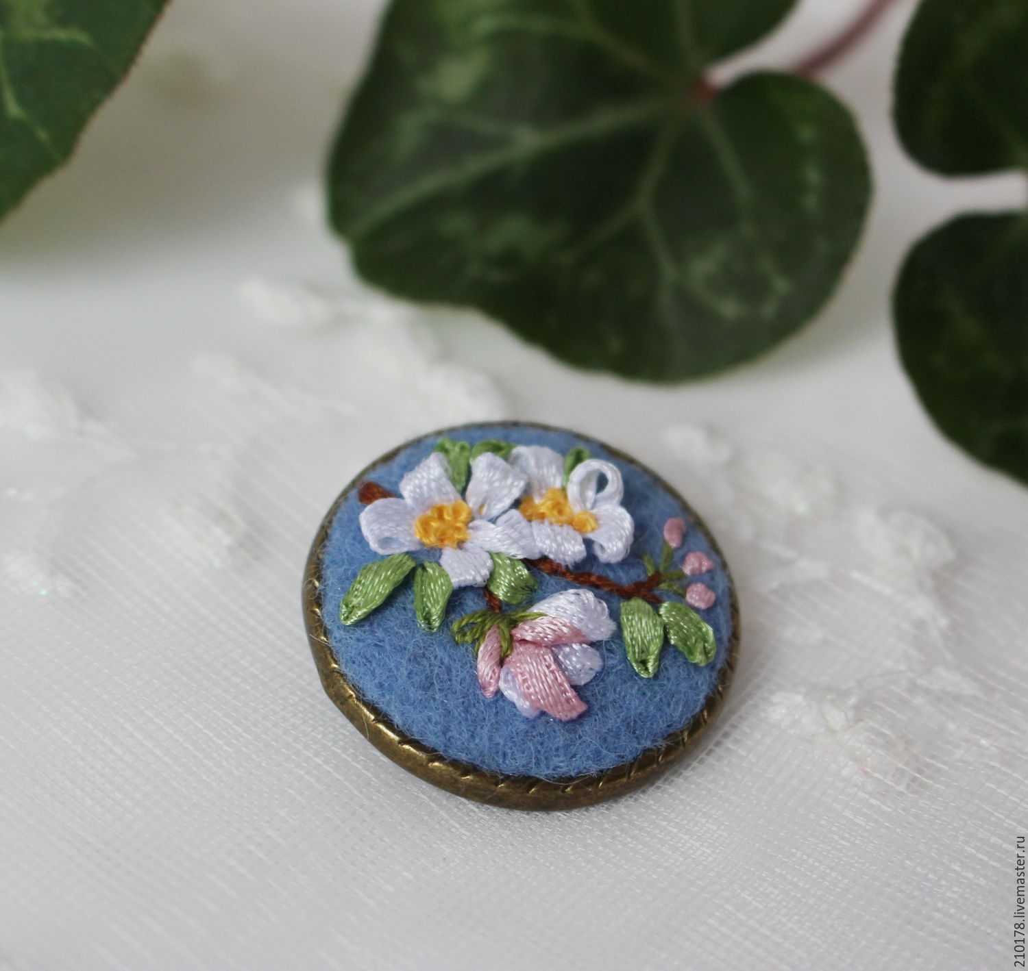 felted brooch with embroidery ribbons
