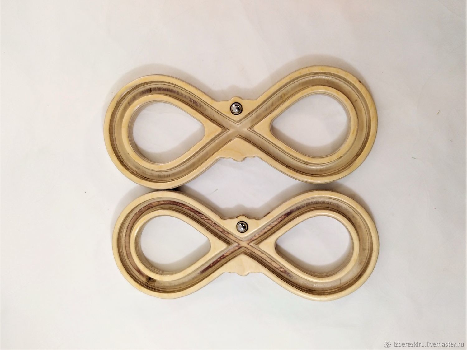 красивая восьмерка. мини восьмерка. нейротренажер восьмерка. открытка в форме восьмерки. мыло восьмерочка.