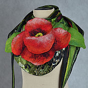 Шарфы: шарф-бактус валяный "Алая роза - эмблема любви"