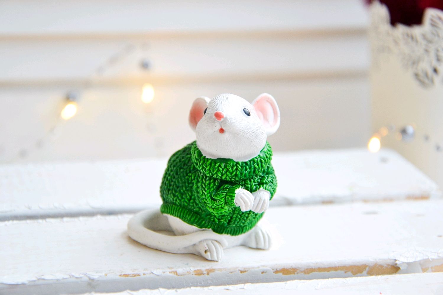 Мышка в свитере