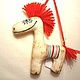 Грива красная из шерсти.