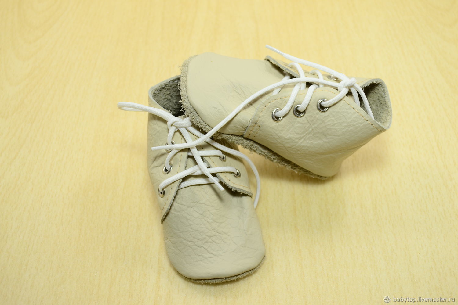 Первая обувь малыша