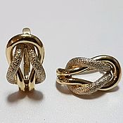 Золотое кольцо с кораллами и бриллиантами