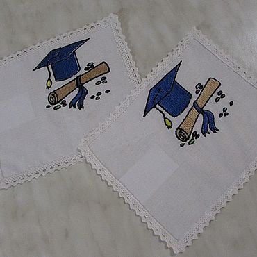 Для дома и интерьера ручной работы. Ярмарка Мастеров - ручная работа Салфетка с вышивкой "Выпускник". Handmade.