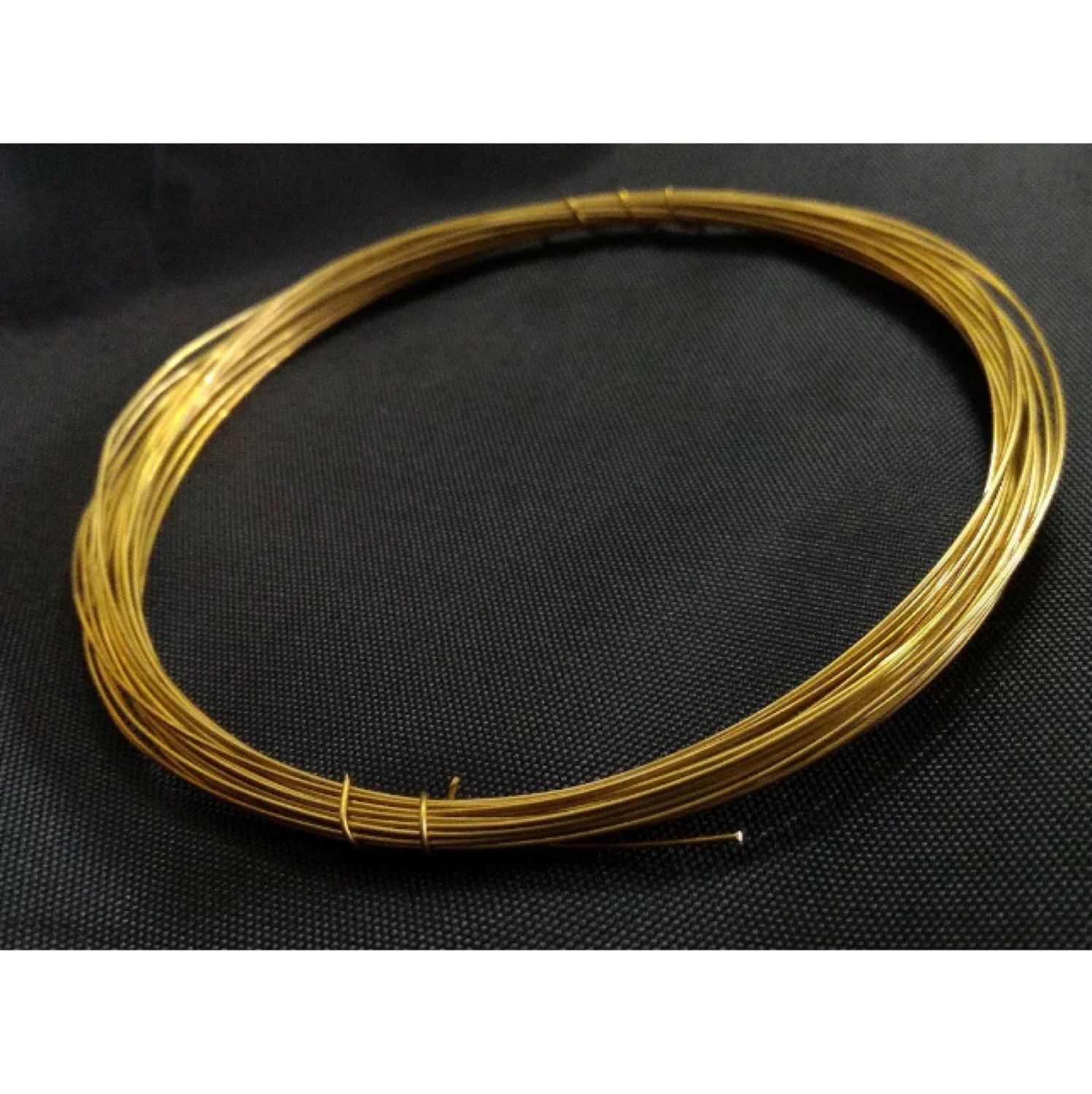 Brass wire. Толстая проволока из латуни.