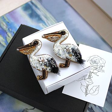 Украшения ручной работы. Ярмарка Мастеров - ручная работа Брошь-булавка Пеликан. Вышитая бисером брошь Пеликан.. Handmade.