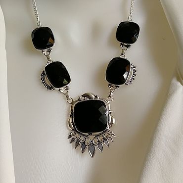 Не просто камень: какой оберег для Девы женщины превратит её жизнь в райское удовольствие