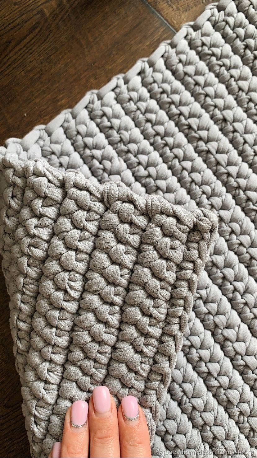 Коврик из трикотажной пряжи спицами прямоугольный