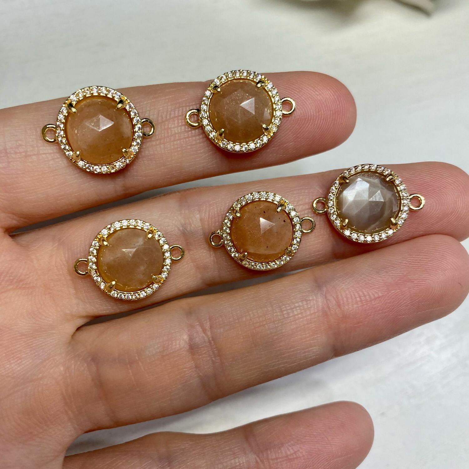 Коннектор Солнечный Камень с цирконами 18х14х4мм купить в интернет ...