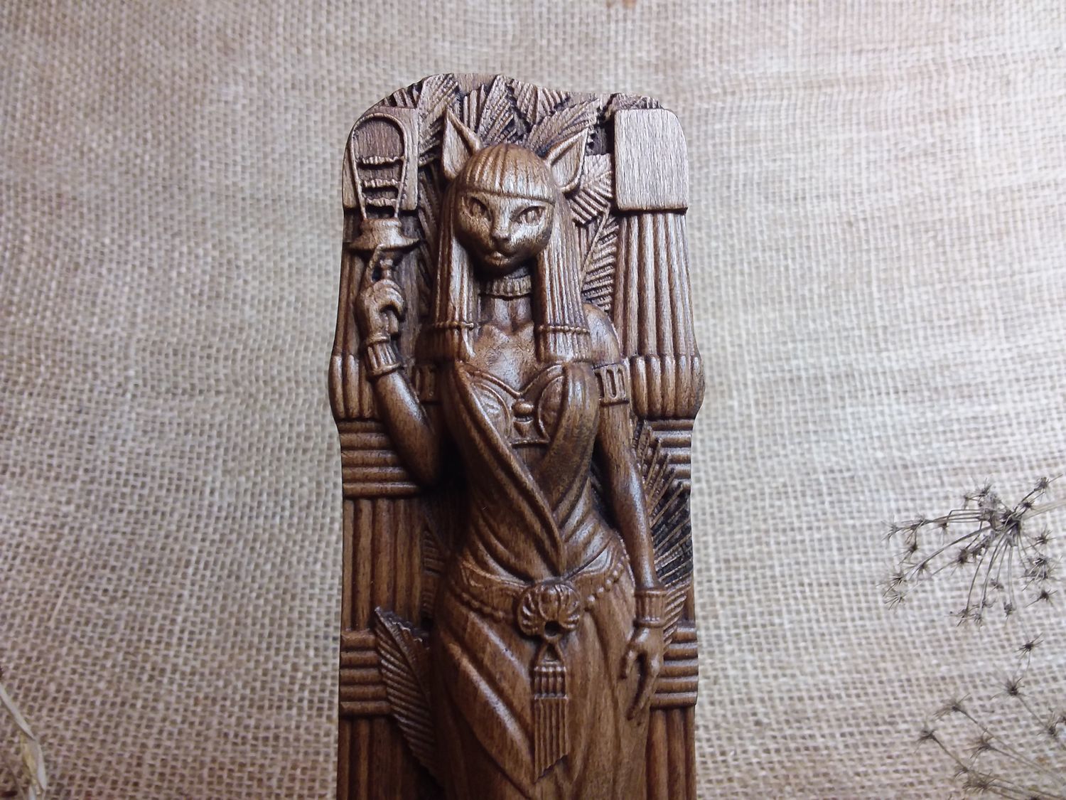 Баст казань. Богиня Баст. Бастет богиня. Статуя Баст. Богиня Баст в древнем Египте.