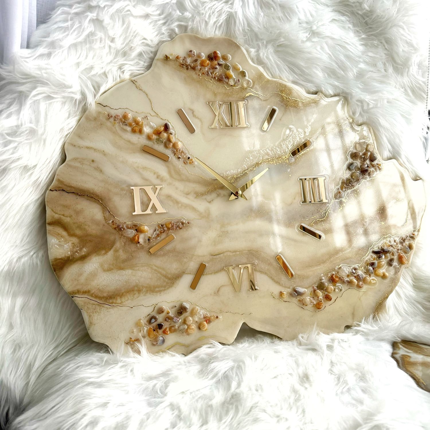 Часы настенные эпоксидная смола в интернет-магазине Ярмарка Мастеров по ...