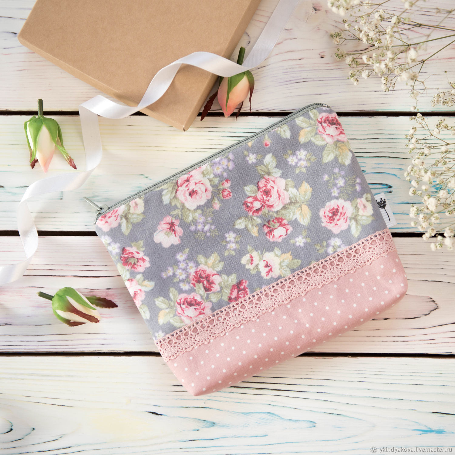 Стеганая косметичка ручная работа. Стиль шебби шик косметичка. Косметичка мягкая бежевая. Косметички ручной работы из ткани. Косметичка из рогожки.