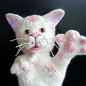 Мини фигурка кошка белая пушистая миниатюрная  для кукольного домика