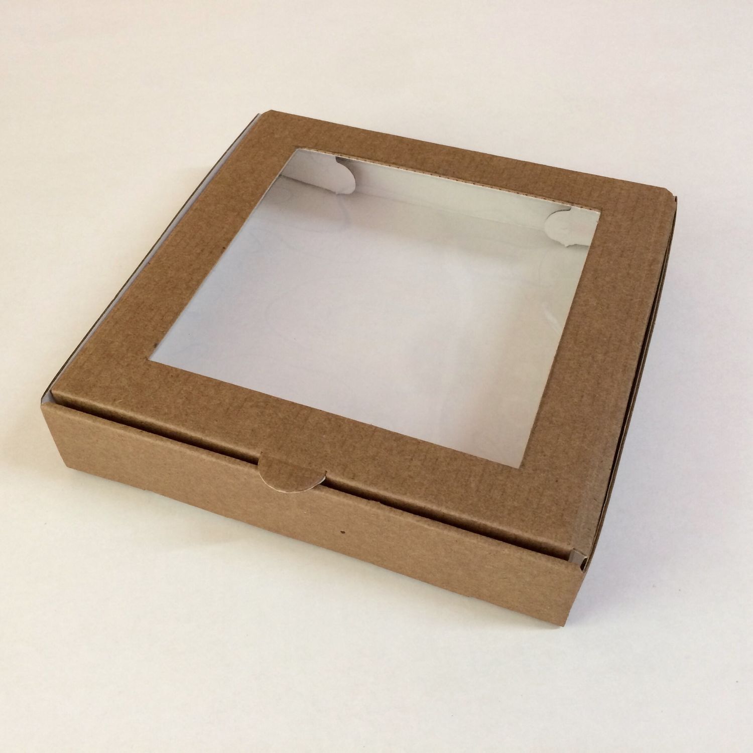 Коробка с прозрачным окном. Коробка самосборная 16х16х3. Коробка с прозрачным окном МГК, 16х16х10 см. Самосборная коробка с окошком из МГК. Коробка самосборная 16х16х3 серебряная.