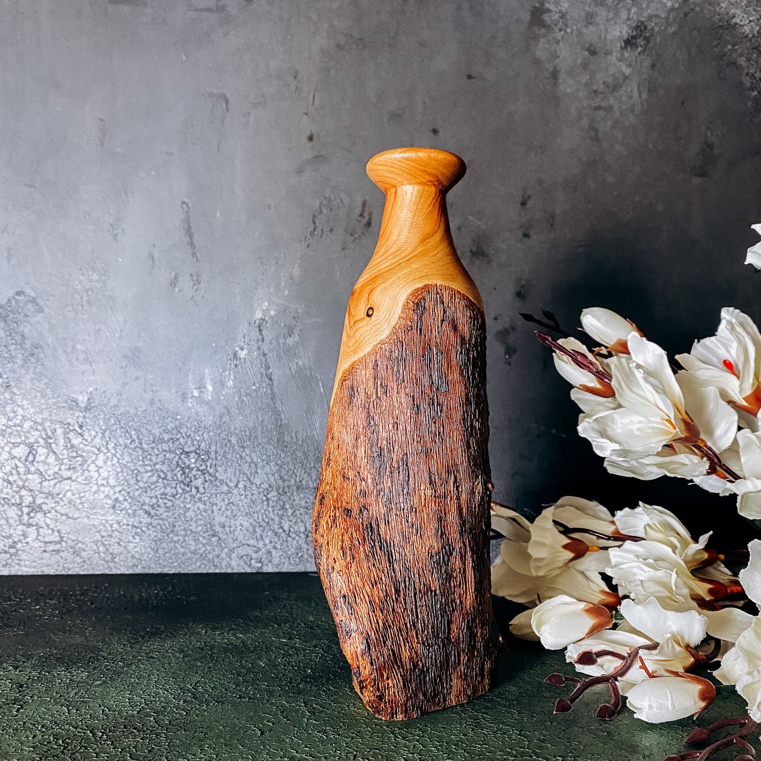 Необычные деревянные вазы