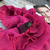 Винтаж: Винтажное платье-футляр, чёрно-серожемчужное с крупным цветком. Италия