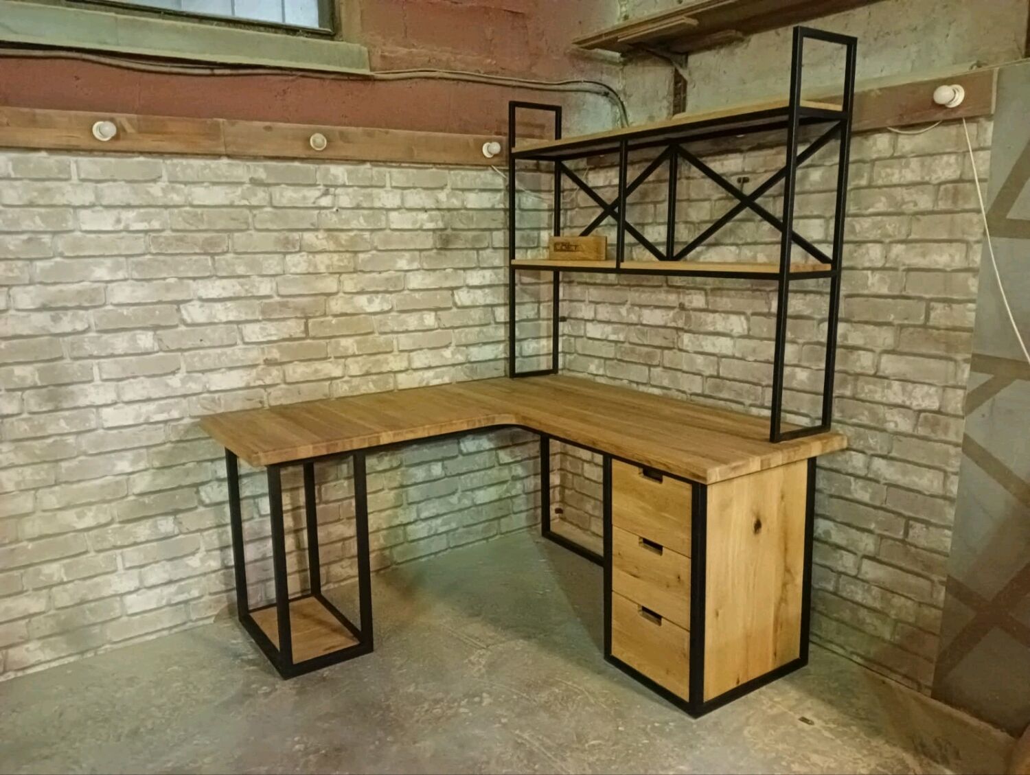 Письменный стол гайвамебель стол лофт 1