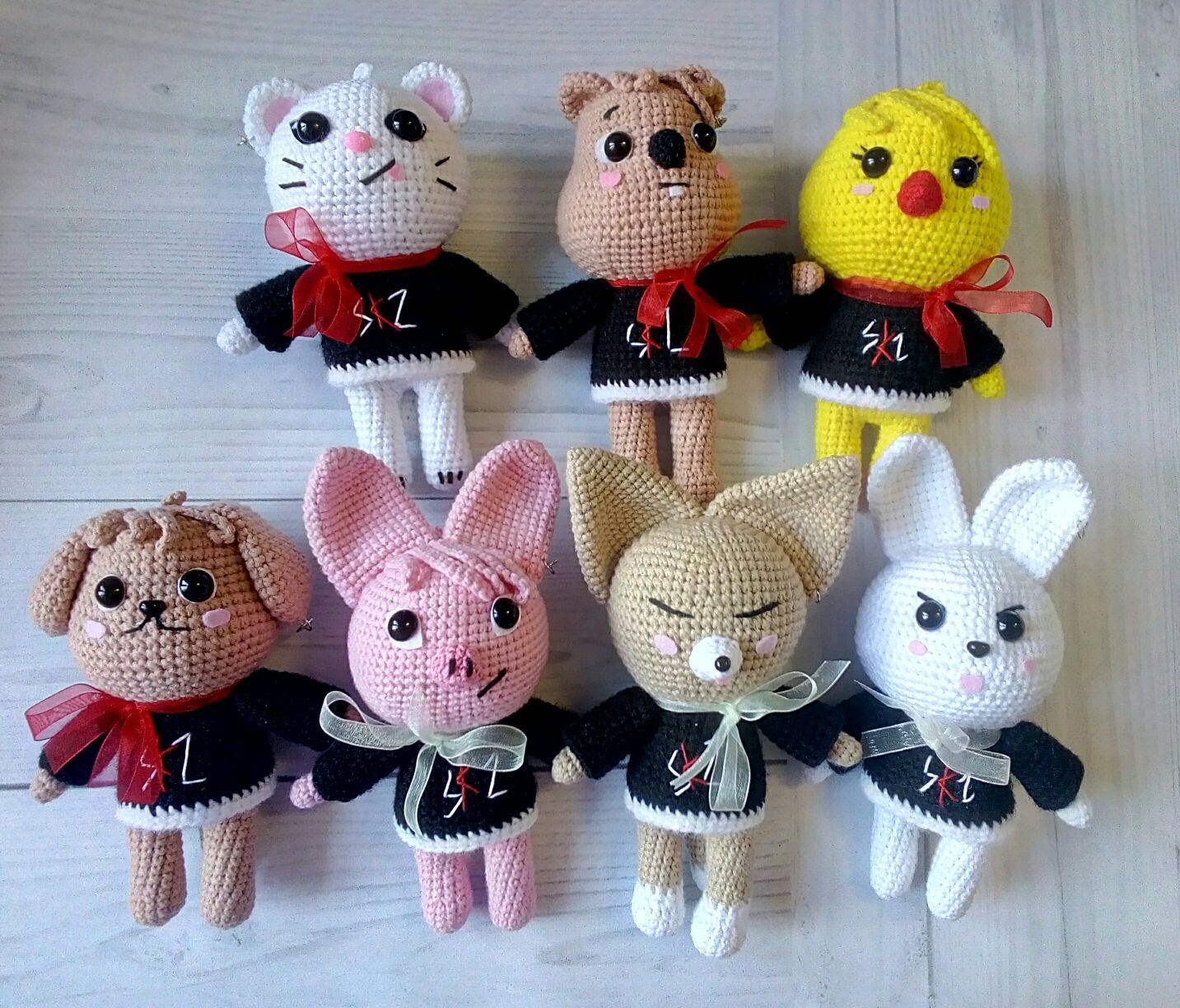 Игрушки стрей кидс. Игрушки Stray Kids SKZOO. SKZOO dwaekki. Бокари SKZOO игрушка. Puppy m SKZOO.