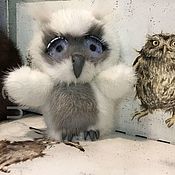 Mittens with owls from natural fur