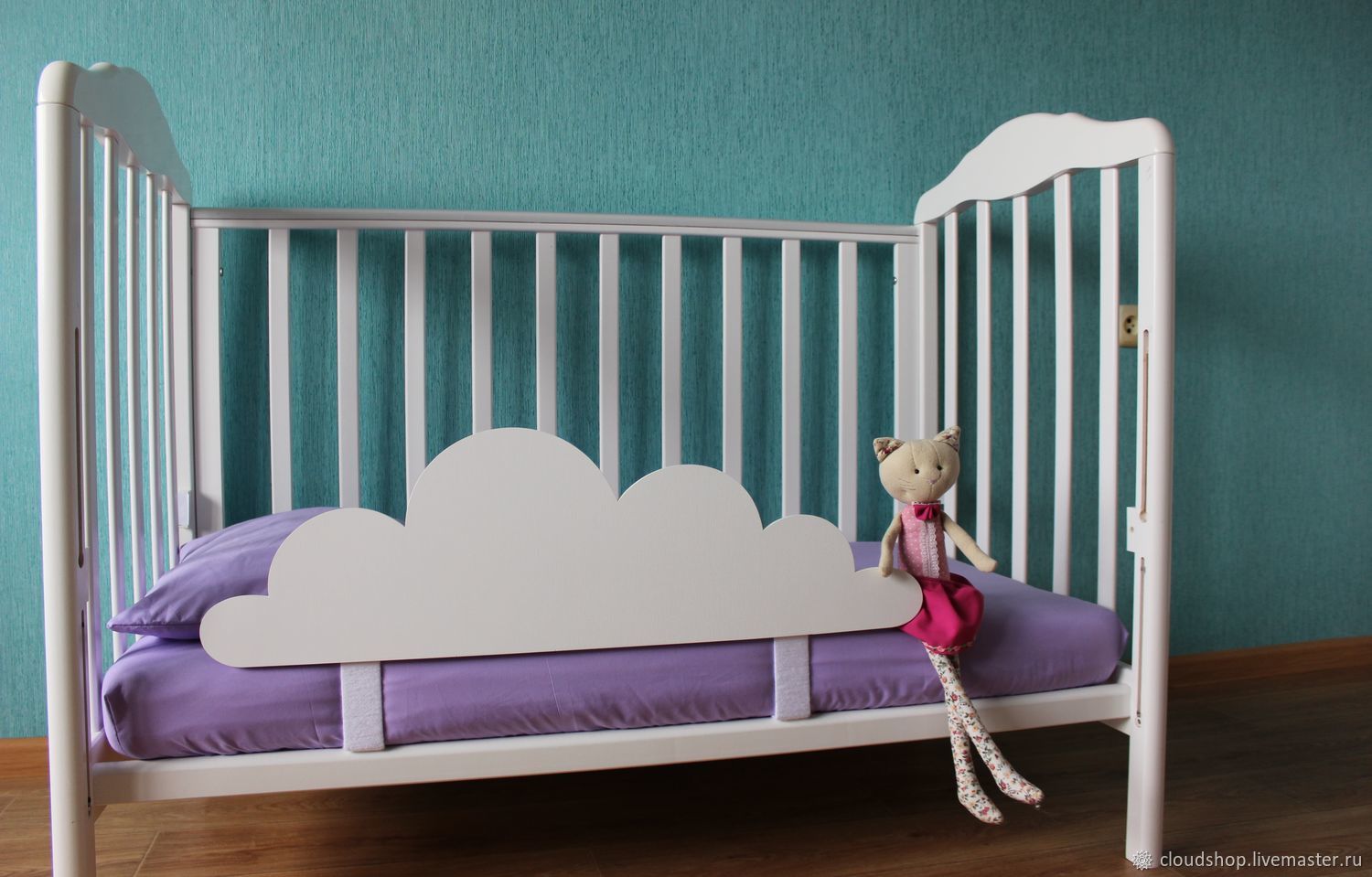 Бортик для детской кроватки «стена»