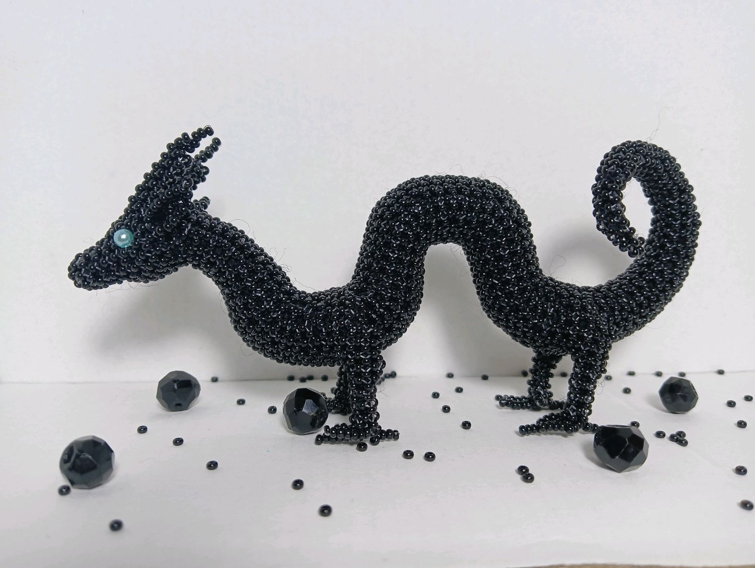 3D Дракон из бисера своими руками