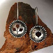 Long silver earrings leaves with fluorites