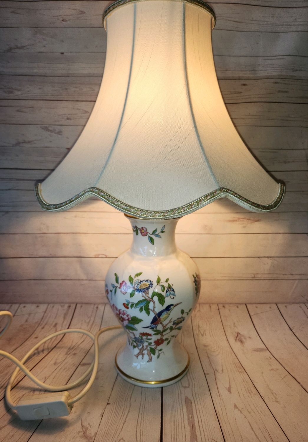 ???????????? ?????????? ???????????????????? ???????????????????? ???????????? Aynsley Pembroke ???????????? ????