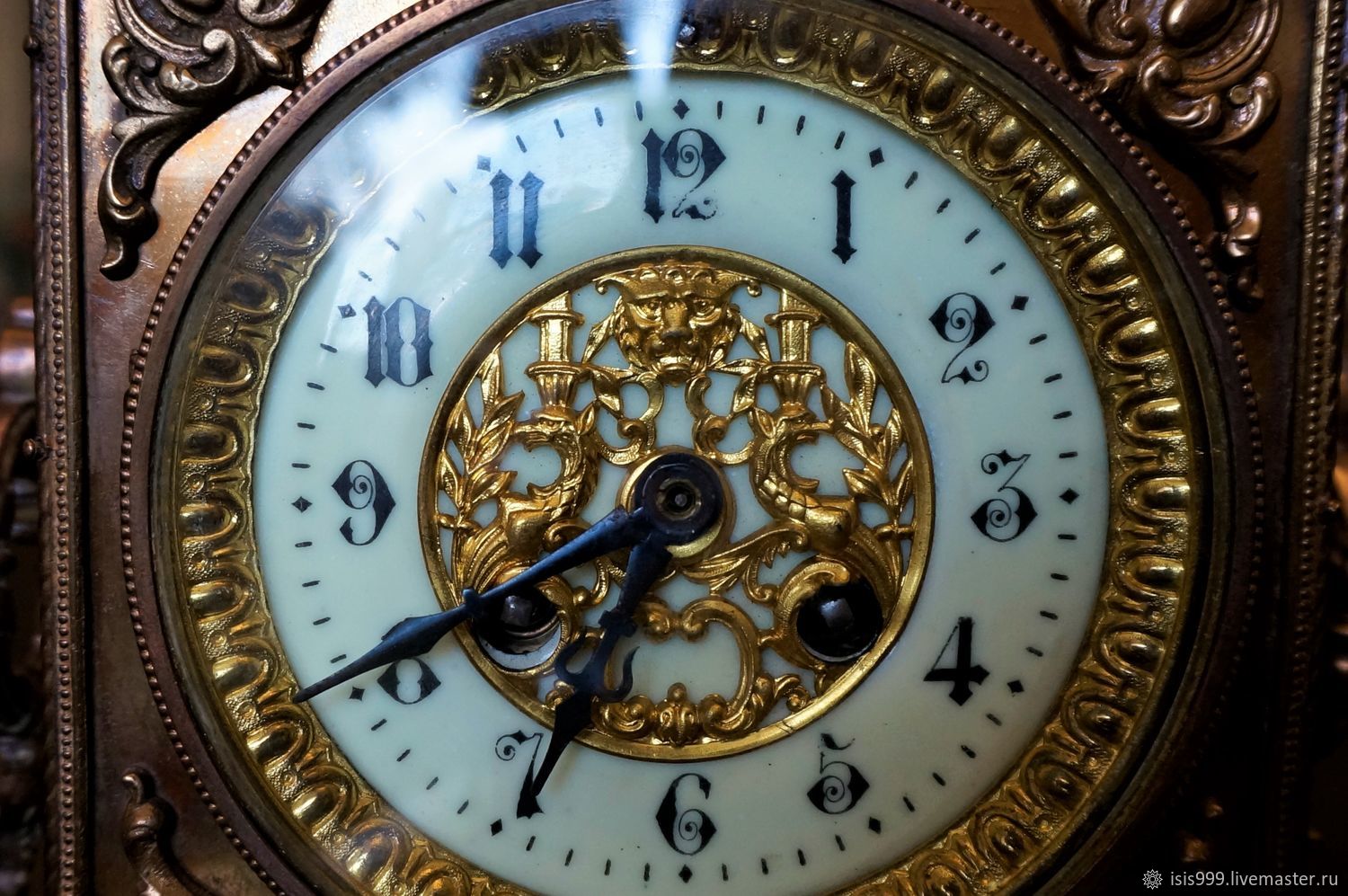 Старинные часы красивое