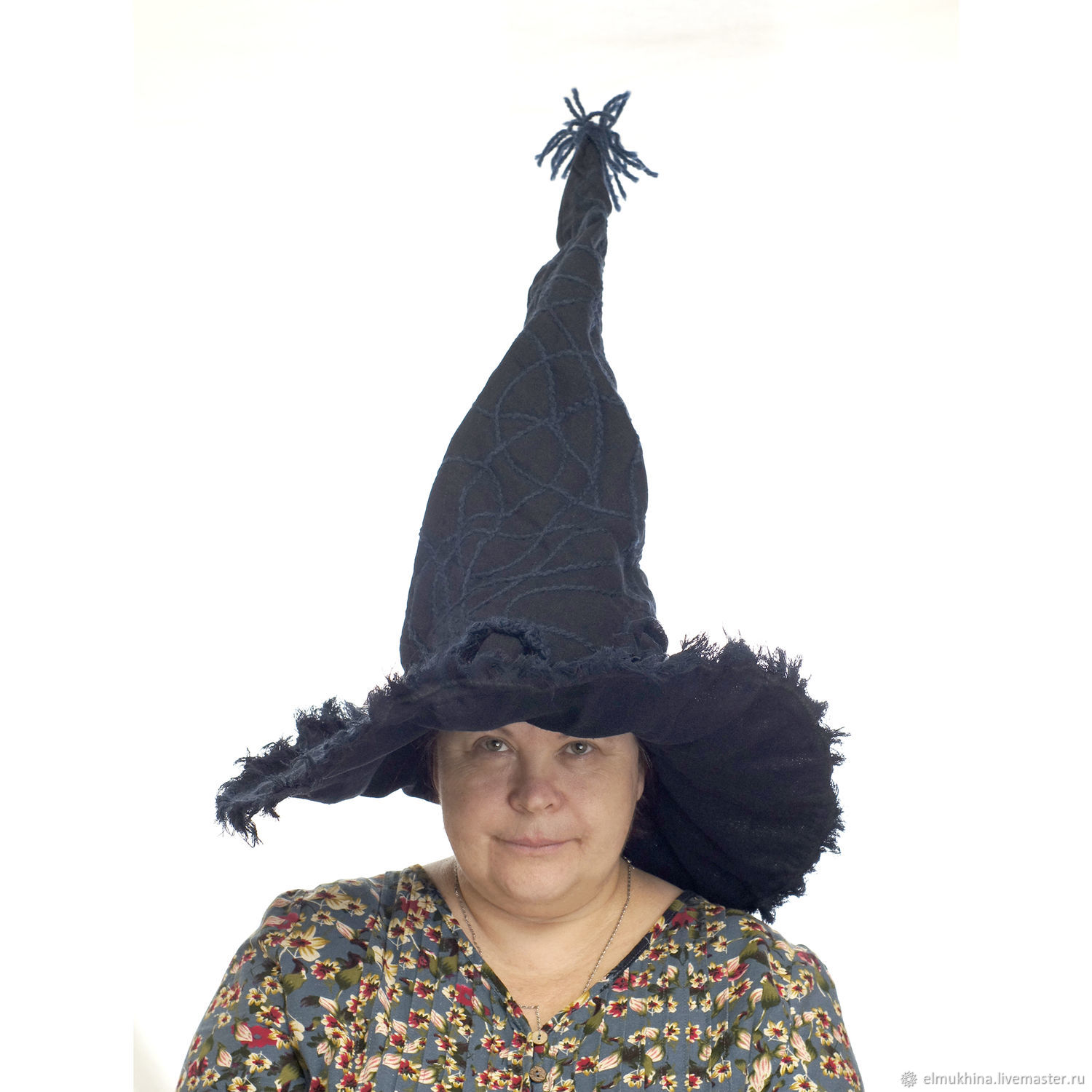 traditional witch hat