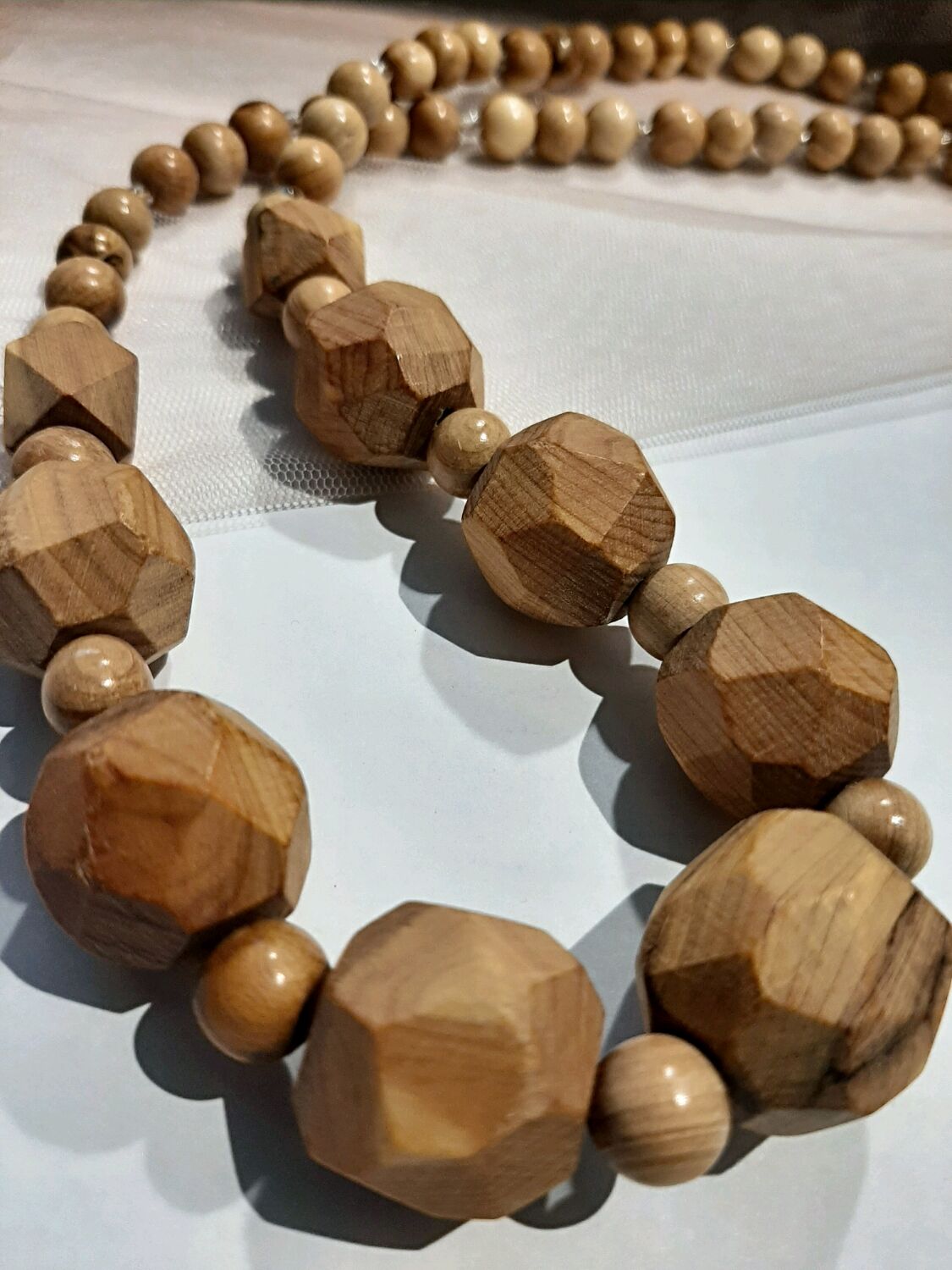 Бусы из можжевельника в интернет-магазине Ярмарка Мастеров по цене 765 ...