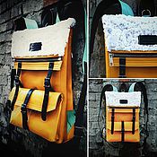 Рюкзак кожаный с оранжевыми лямками 43х29х8 (7 литров)