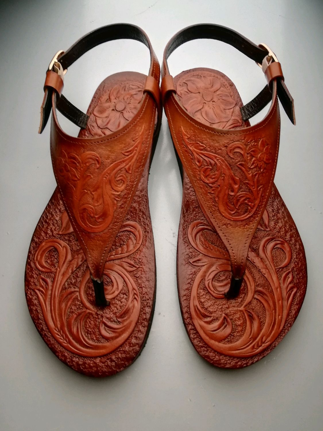 Натуральные кожаные туфли. Изделия из кожи. Кожаная обувь. Обувь из кожи. Кожаная обувь женская.