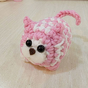 Куклы и игрушки ручной работы. Ярмарка Мастеров - ручная работа Амигуруми куклы и игрушки: Брелок Котенок. Handmade.
