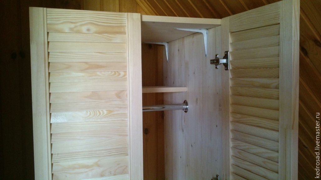 Дверь из мебельного щита.