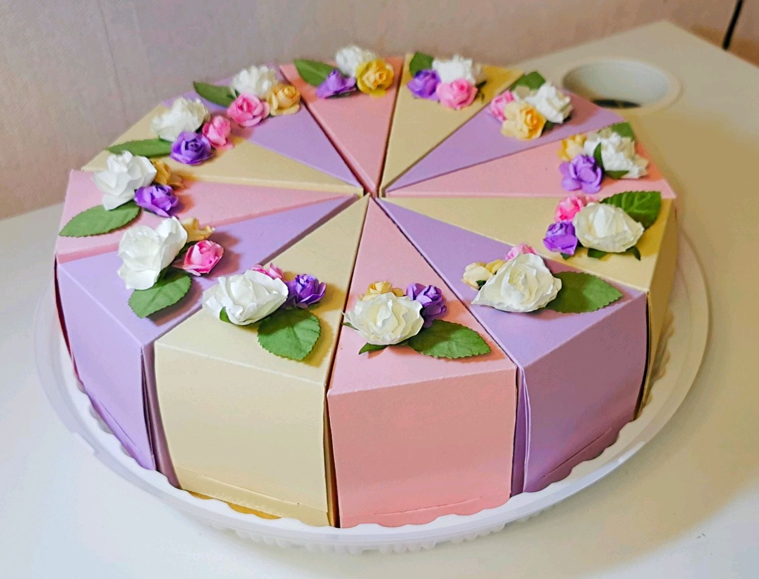 Коробка для торта от 1 до 3 кг, 22,5х22,5х10,5 см, с верхним и боковым окошком, d= 15-25 см, белый