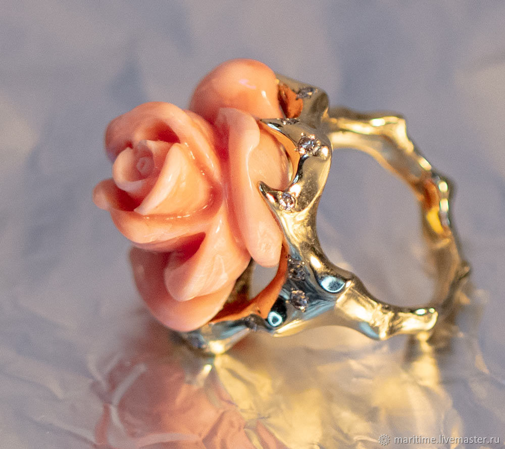 Кольцо из роз