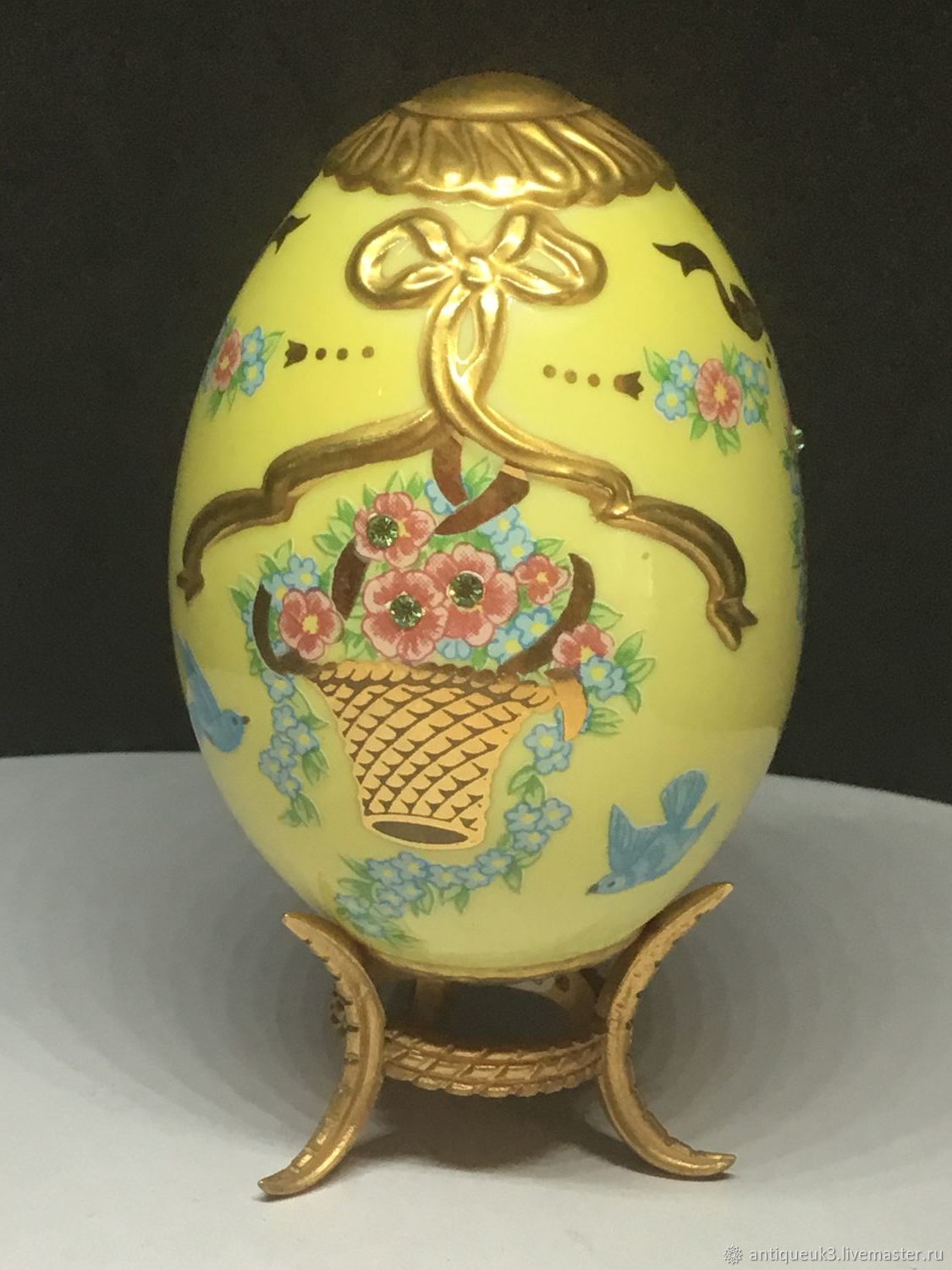 Декупаж яйца на пасху. Яйцо в стиле декупаж. Декупаж пасхальных яиц. Яйца в винтажном стиле. Декор деревянных пасхальных яиц.