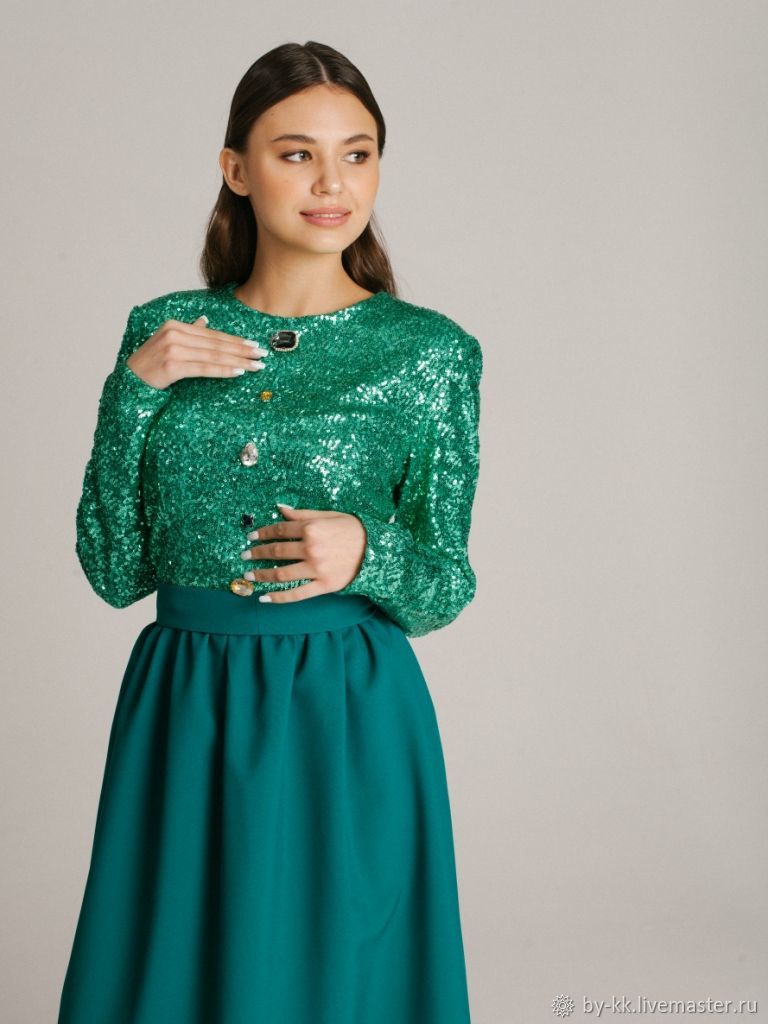 Зеленое платье с пайетками на выпускной