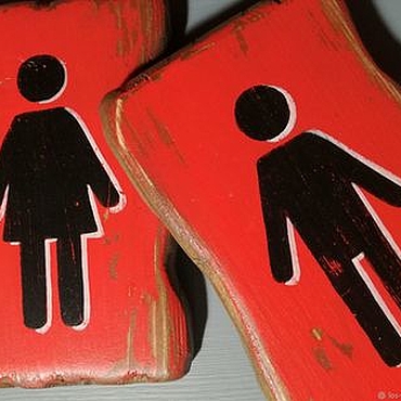 Для дома и интерьера ручной работы. Ярмарка Мастеров - ручная работа Табличка для туалета лофт красная. Handmade.