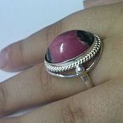 Ring: With garnet and chrome diopside